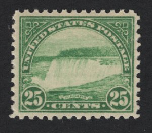 United States MINT Scott Number 699  MNH  VF  - BARNEYS