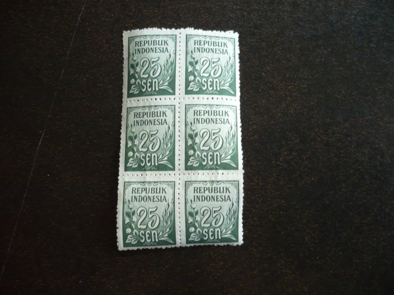 Stamps - Indonesia - Scott# 376 - Mint Never Hinged Block of 6 Stamps