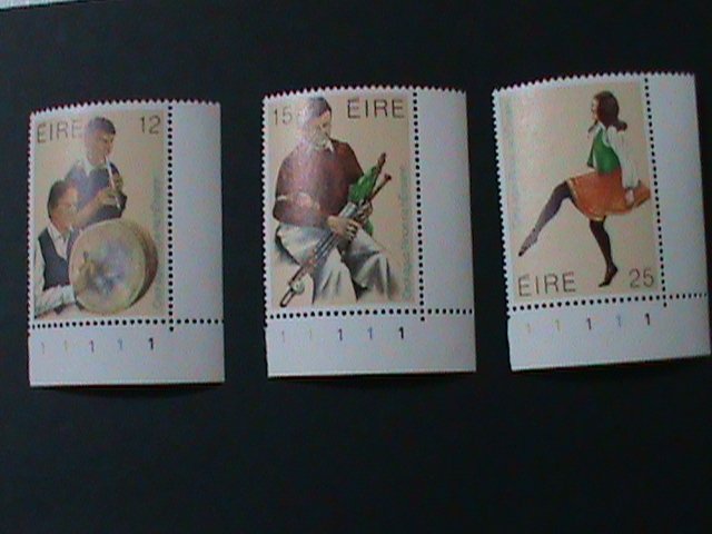 IRELAND-1980 SC#484-6 MUSICAL INSTUMENTS IMPRINT PLATE NUMBER SET-MNH VF