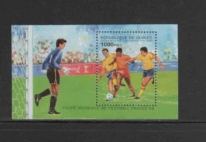 GUINEA #1291 1995 WORLD CUP SOCCER MINT VF NH O.G S/S