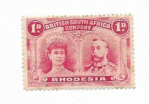 South Africa Rhodesia #102 MH Adherance - Stamp - CAT VALUE $32.50