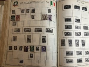 The New World Wide Postage Stamp Album Lots Of Old Stamps