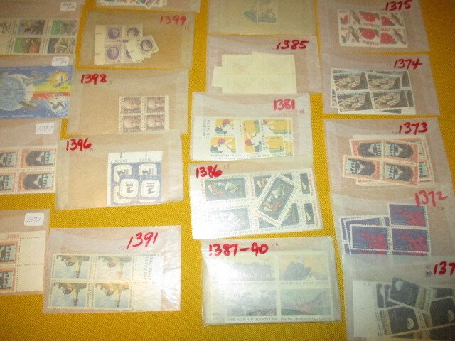 US COLLECTION IN PACKETS, ALL MINT MOSTLY MNH