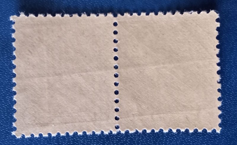 US #725 MNH-OG Pair VF Daniel Webster 3c