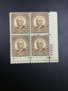 MOMEN: US STAMPS #684 PLATE BLOCK MINT OG NH LOT #52324