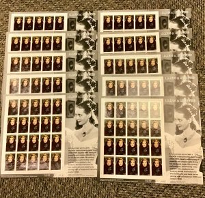 4350  Bette Davis--Legends of Hollywood. Lot of 10 sheets. FV $84.Issued in 2008