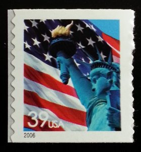 2006 39c Statue of Liberty & Flag, Coil Scott 3982 Mint F/VF NH