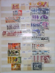 Czechoslovakia Collection Series and Commemoratives Stamps Used LR104P20-