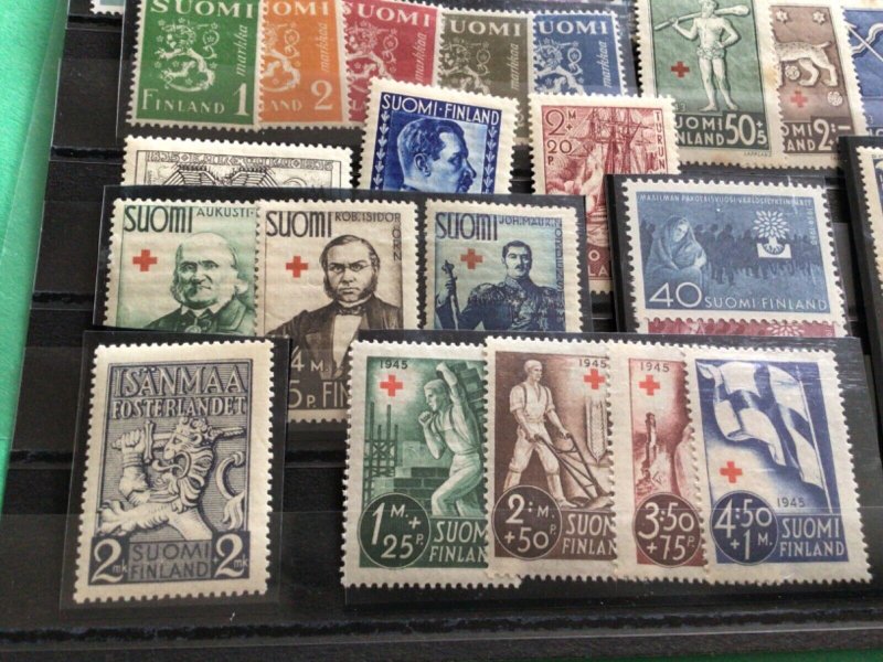 Finland  mounted mint  stamps A12051