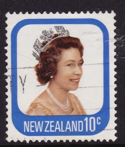 New Zealand - 1975 QE II - 10c  -used