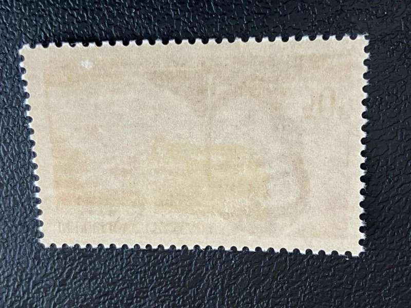 France Scott C33 Mint