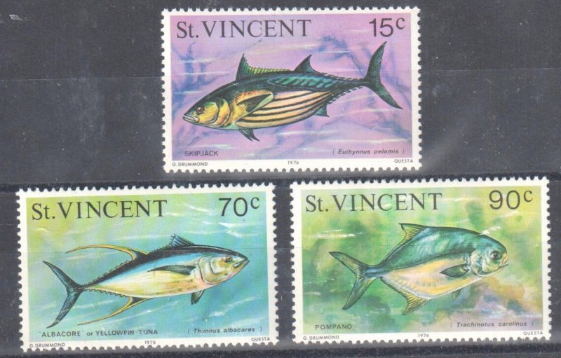 ST. VINCENT Scott 472  to 474 Fish Mint VF NH