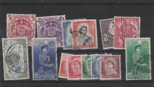 New Zealand + Australia Stamps Ref 28611