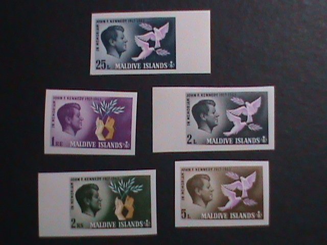 ​MALDIVES-1965-SC#151-8 JOHN F. KENNEDY AND DOVES--MNH IMPERF VERY FINE