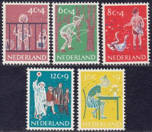 Netherlands - 1959 - Scott #B336-40 - MNH - Child Walfare