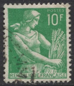 France #833A Farm Women Type Used CV$0.30