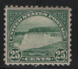 USA 568 MINT (LH)