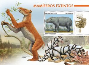 GUINEA BISSAU - 2023 - Extinct Mammals - Perf Souv Sheet - Mint Never Hinged