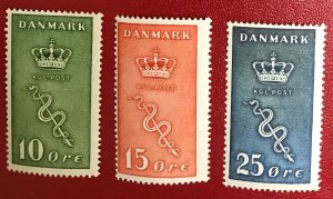 1929 Denmark Sc B3-B5 MNH Crown and Staff of Aesculapius CV$100.00 Lot 1783