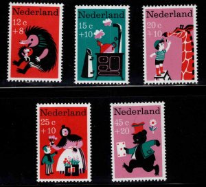 Netherlands Scott B429-B433 MNH** semi-postal Nursery Rhyme set