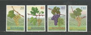 Slovenia Scott catalogue #430-433 Mint NH