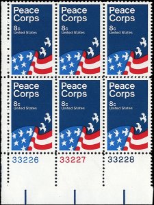 Scott # 1447 1972 8c dk bl, lt bl & red Photo;   Flag & Doves ; TAGGED Plate ...