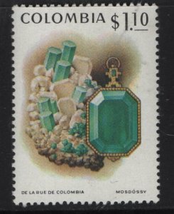 COLOMBIA   808  MINT HINGED