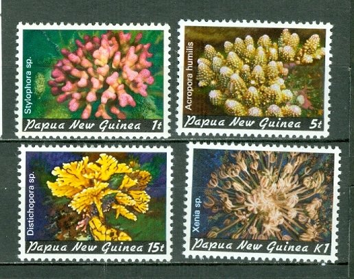 PAPUA NEW GUINEA 1982  CORALS #566-569 SET MNH...$5.20