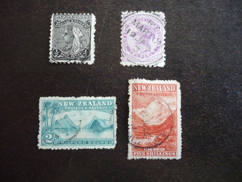 Stamps - New Zealand - Scott# 86c,87,97,98 - Used Part Set of 4 Stamps