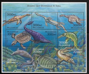 mozambique,1354, MNH,S.S 6, ANIMALS THAT DOMINATED THE EARTH