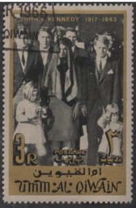 Umm al Qiwain Mi35 (used cto) 3r In Memoriam JFK: family group (1965)