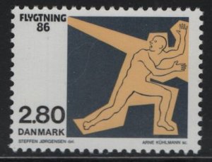 DENMARK 829  MNH    ISSUE