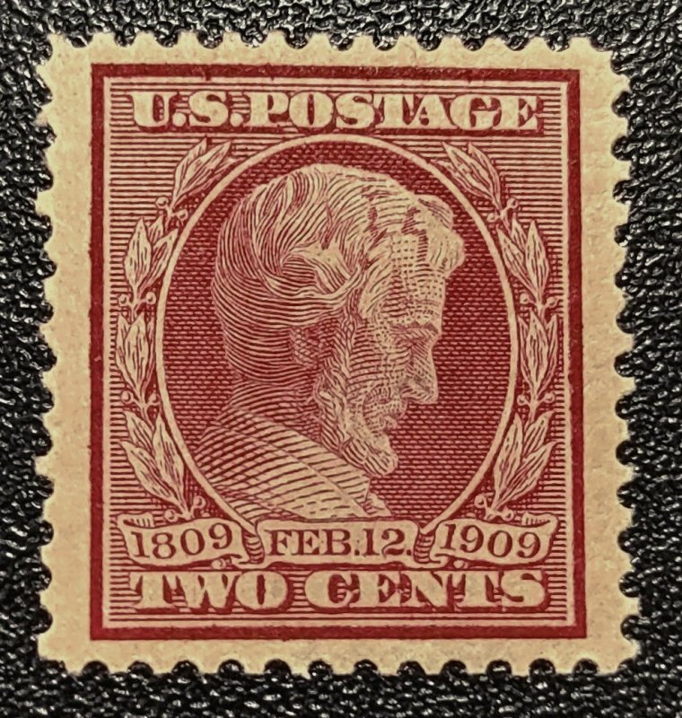 Scott Stamp# 369 - 1909 2¢ Lincoln Carmine,  MNH, OG. Bluish Paper. SCV $300.00