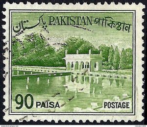 PAKISTAN 1964 QEII 90p Yellow Green, Shalimar Gardens Lahore SG181 FU