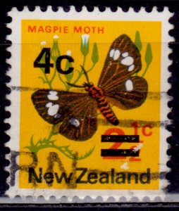 New Zealand, 1971-74, Butterflies, surcharged, 4c on 2 1/2c, sw#577, used