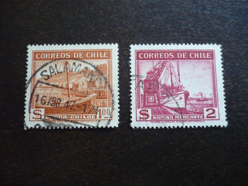 Stamps - Chile - Scott# 205, 207 - Used Part Set of 2 Stamps