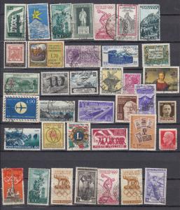 Italy - 300 +  stamp lot - (98)