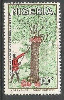 NIGERIA, 1986, VLU10k, harvesting coconuts, Scott 491