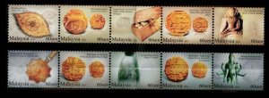 Malaysia Artifacts National Heritage 2011 Gold Coin Currency Buddha (stamp) MNH