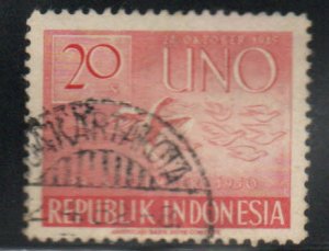 Indonesia Scott 362 Used Doves in Flight stamp