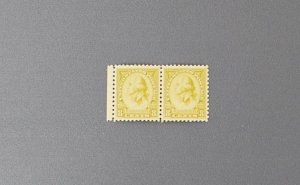 713, Washington, Pair, Mint Prev Hinged, CV $14.00