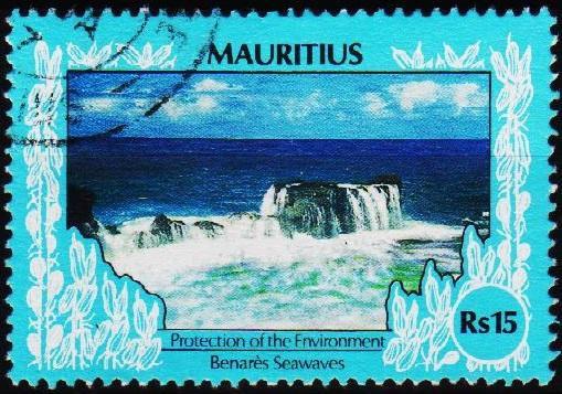 Mauritius. 1989 15r S.G.806aB Fine Used