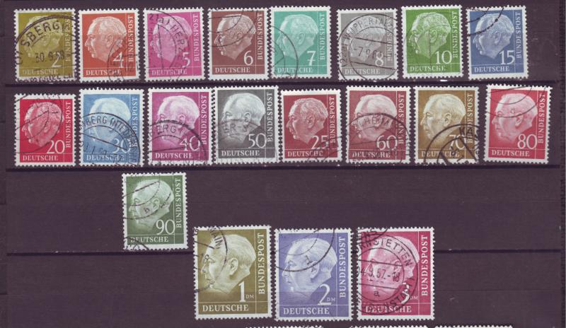 J16041 JLstamps 1954-60 germany set used #702-21 heuss