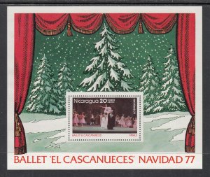 Nicaragua C931 Christmas Souvenir Sheet MNH VF