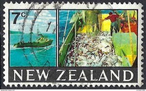 NEW ZEALAND 1969 QEII 7c Multicoloured SG870 Used