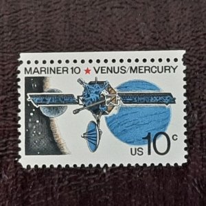 US Scott # 1557; 10c Mariner 10 from 1975; MNH, og, FVF centering