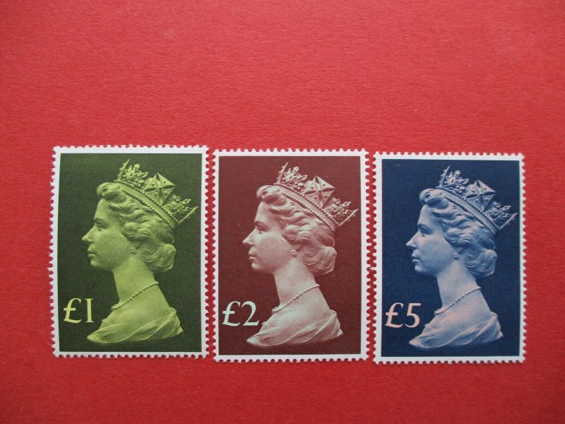 SG1026 - SG1028 Great Britain Elizabeth II 1977 High Value Definitive Set MNH