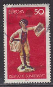 Germany 1212 Boy Selling Copperplate Prints 1976