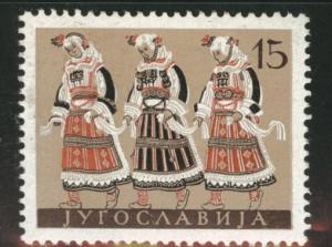 Yugsolvaia Scott 485 MH* 1957 costume stamp 