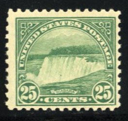 United States, 1910-30 #568 Cat$30, 1922 25c yellow green, never hinged